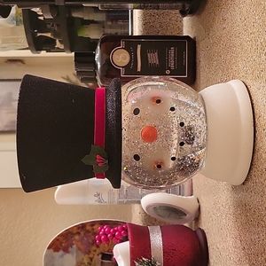 Snowman Bath & Body candle pedestal